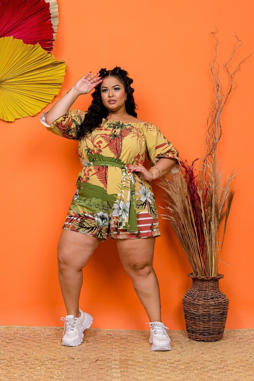 Macacão ciganinha . Ref: 040