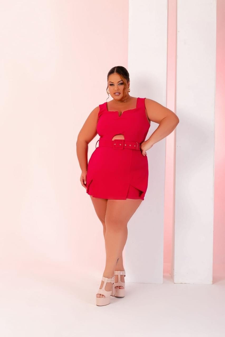 Macaquinho abertura na frete. Ref: 1005