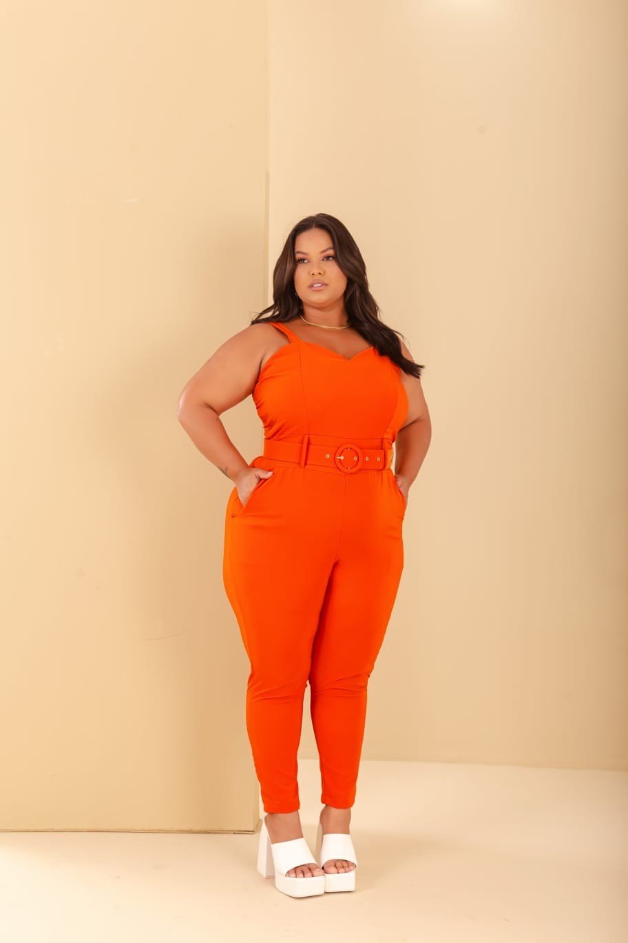 Macacão longo alça e cinto. Ref: 1422