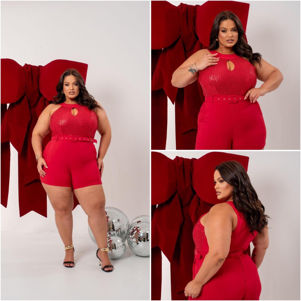 Macaquinho paetê abertura no peito +cinto ref1940