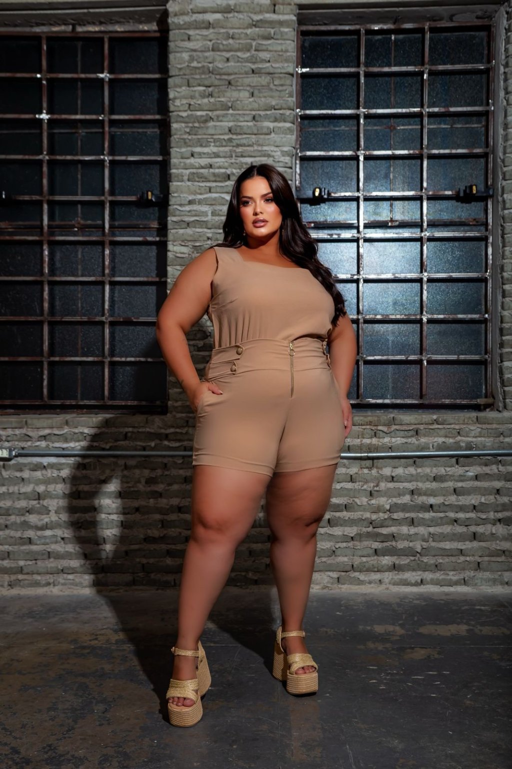 Conjunto blusa alça. Short zíper com botão ref2203