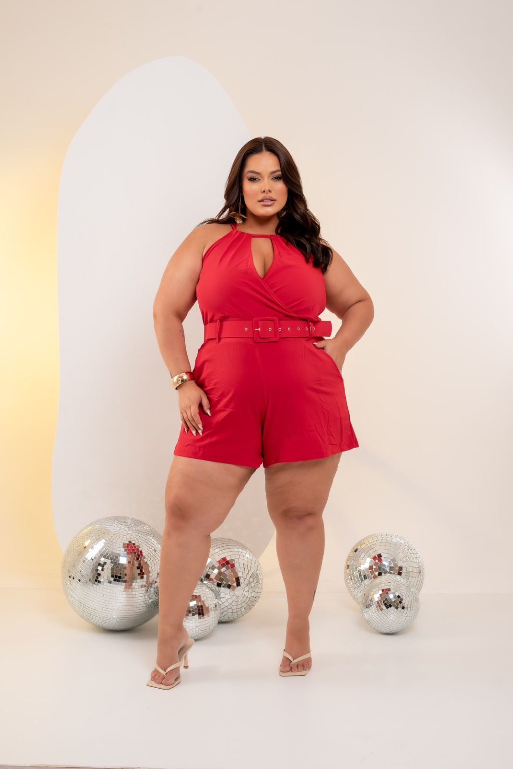 Macaquinho abertura regular no peito. Ref: 2010