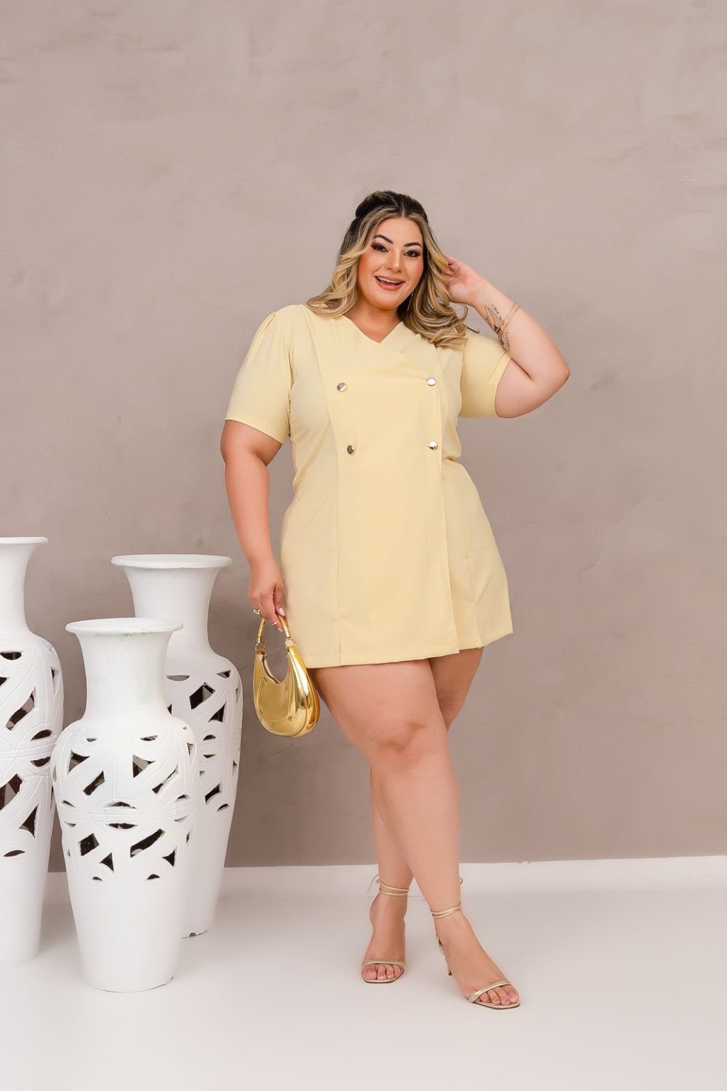 Macaquinho PLUS SIZE 48/50 short saia. Ref: 2845