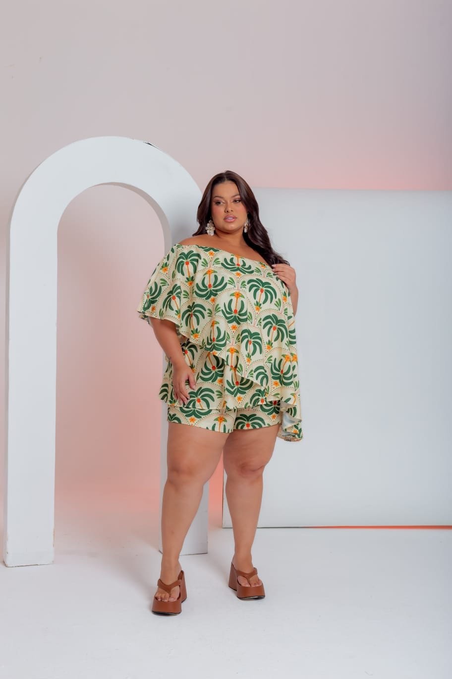 Macaquinho babado por cima um ombro ref2160