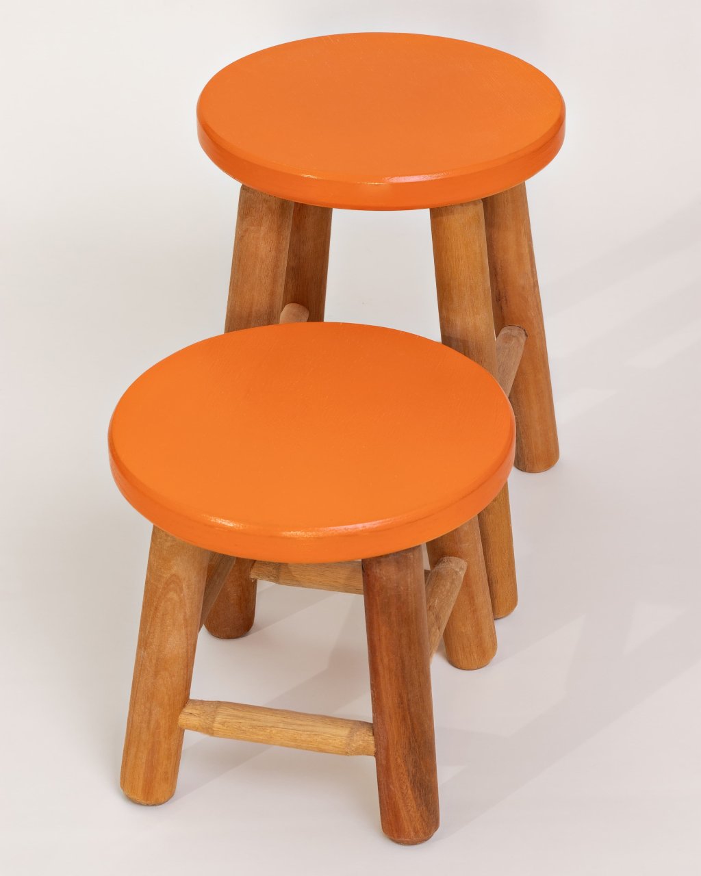  kit Banquinhos de madeira Laranja vivo