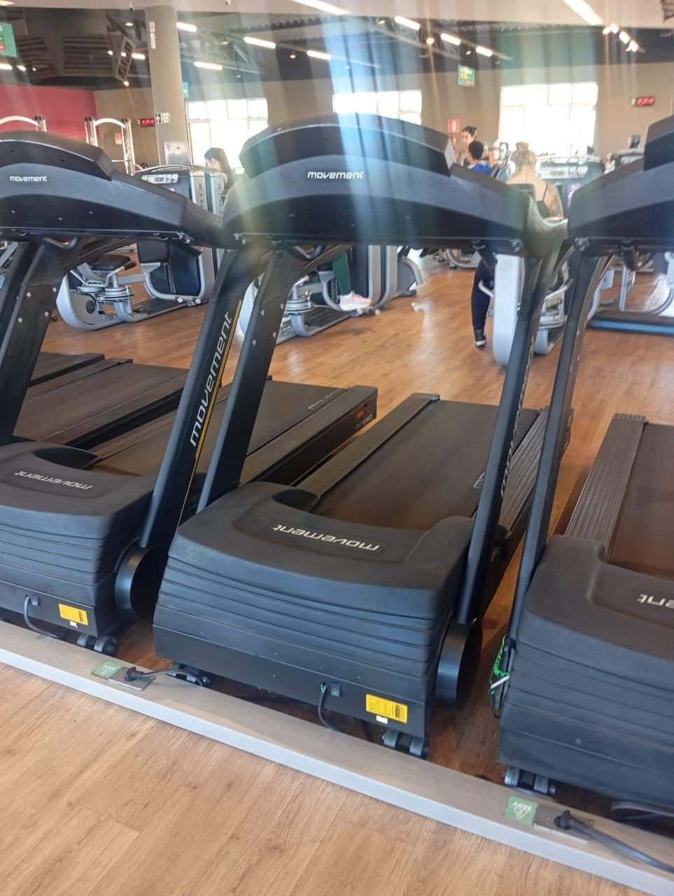 Esteira  Movement RT 250 - G2