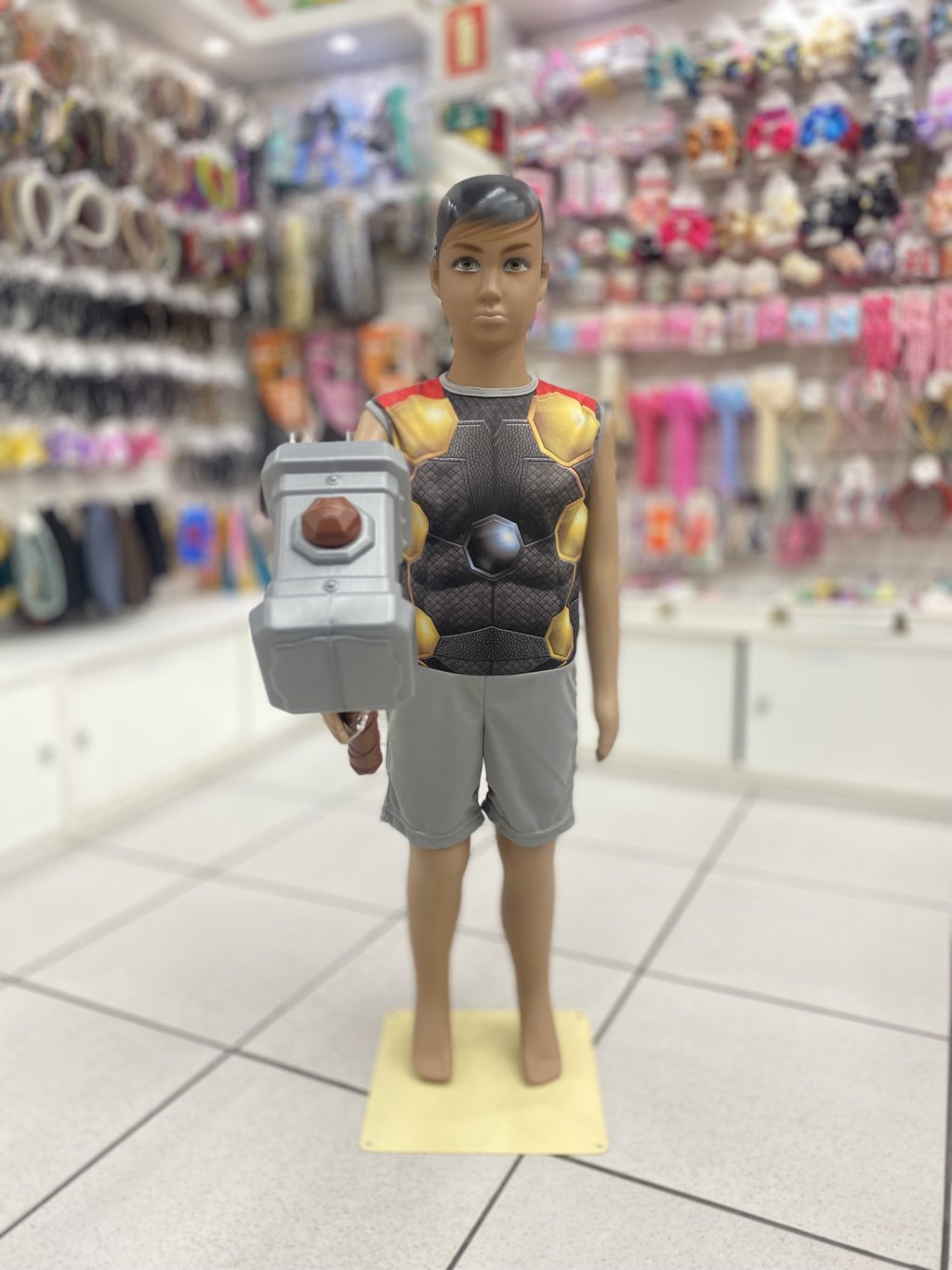 Fantasia Trovão menino