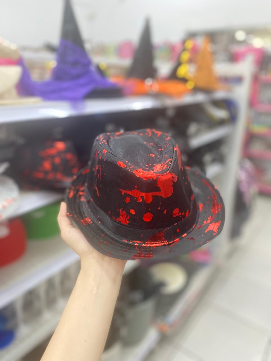 Chapéu com sangue preto