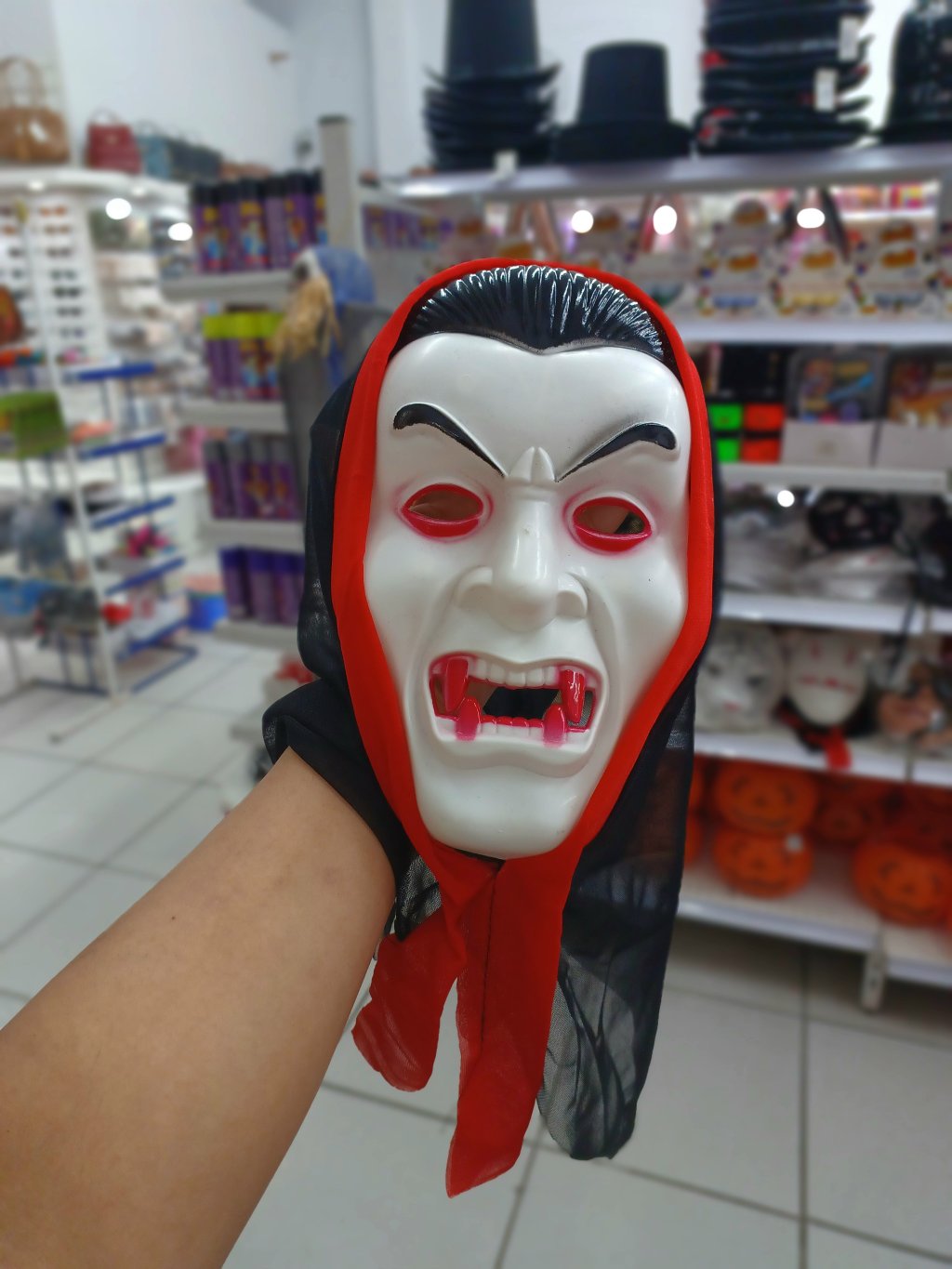 Máscara Vampiro com capuz