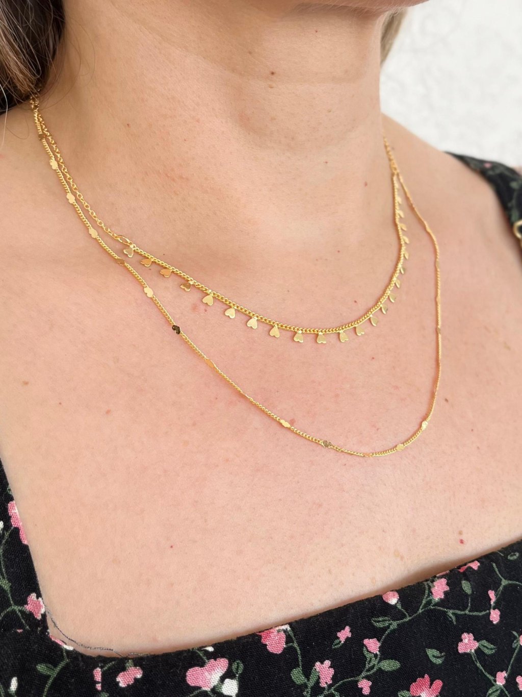 Mix de colares com coração dourado