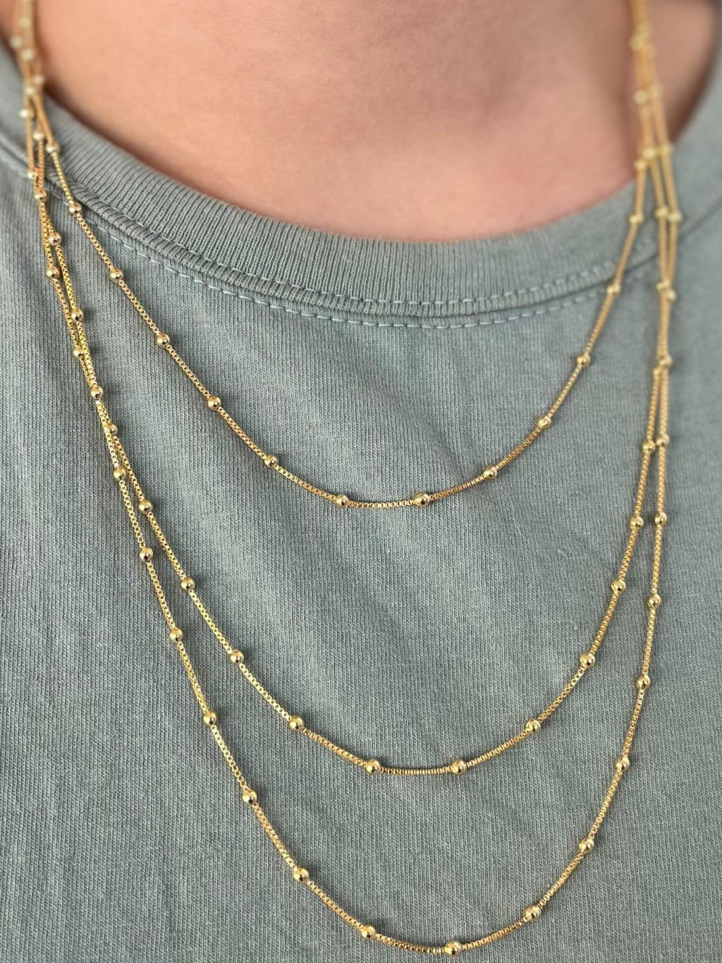 Colar Triplo de bolinha 