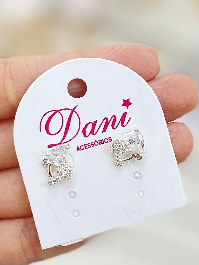 Brinco gota de luz cravejado prata