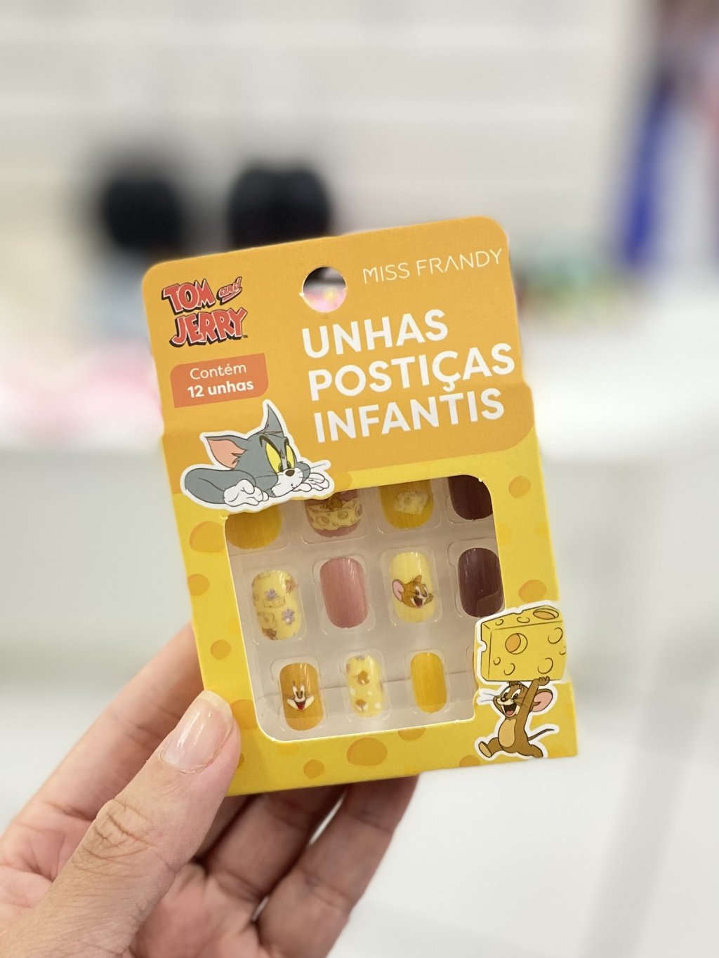 Unha infantil tom e jerry