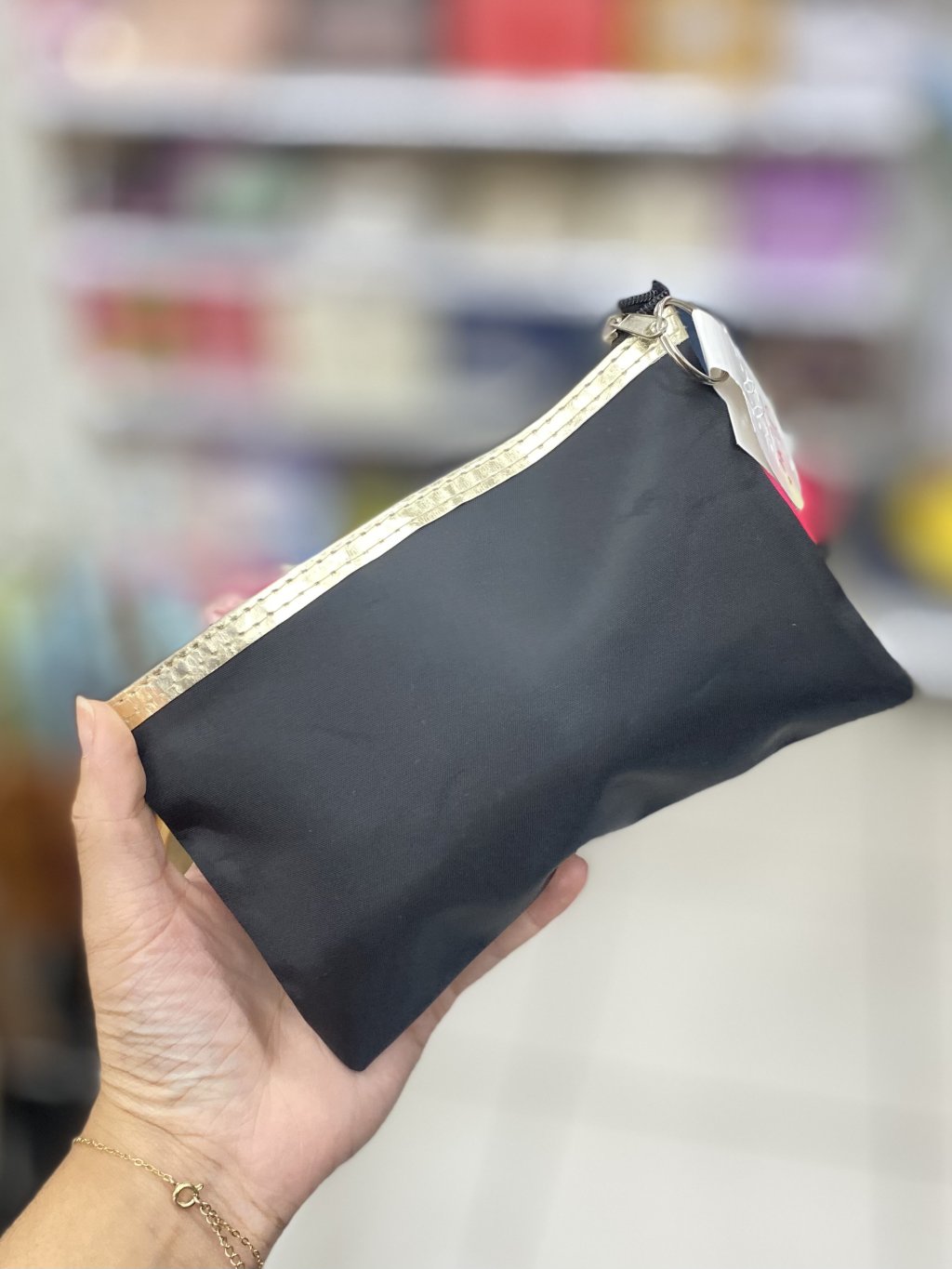 Necesser simples preta 