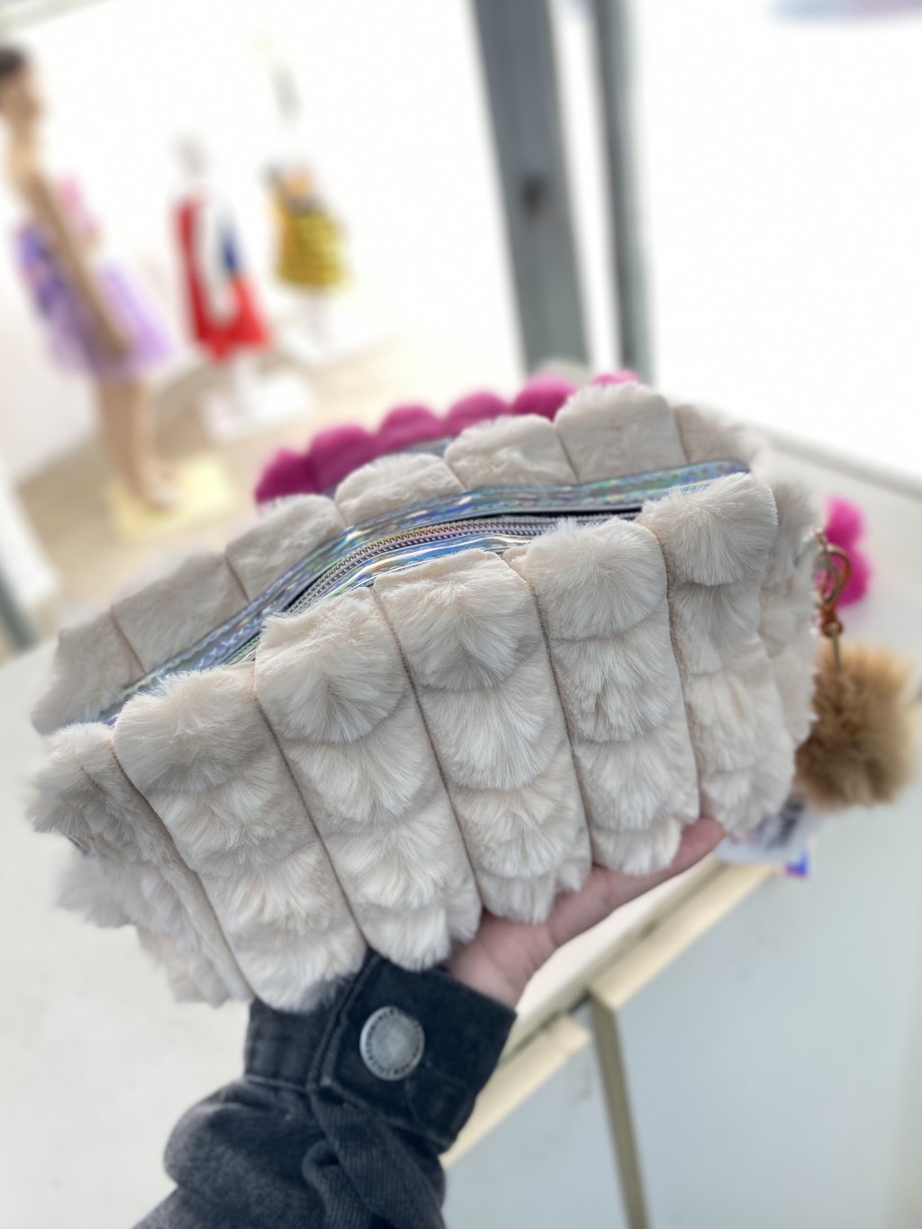 Necesser pelúcia da off white