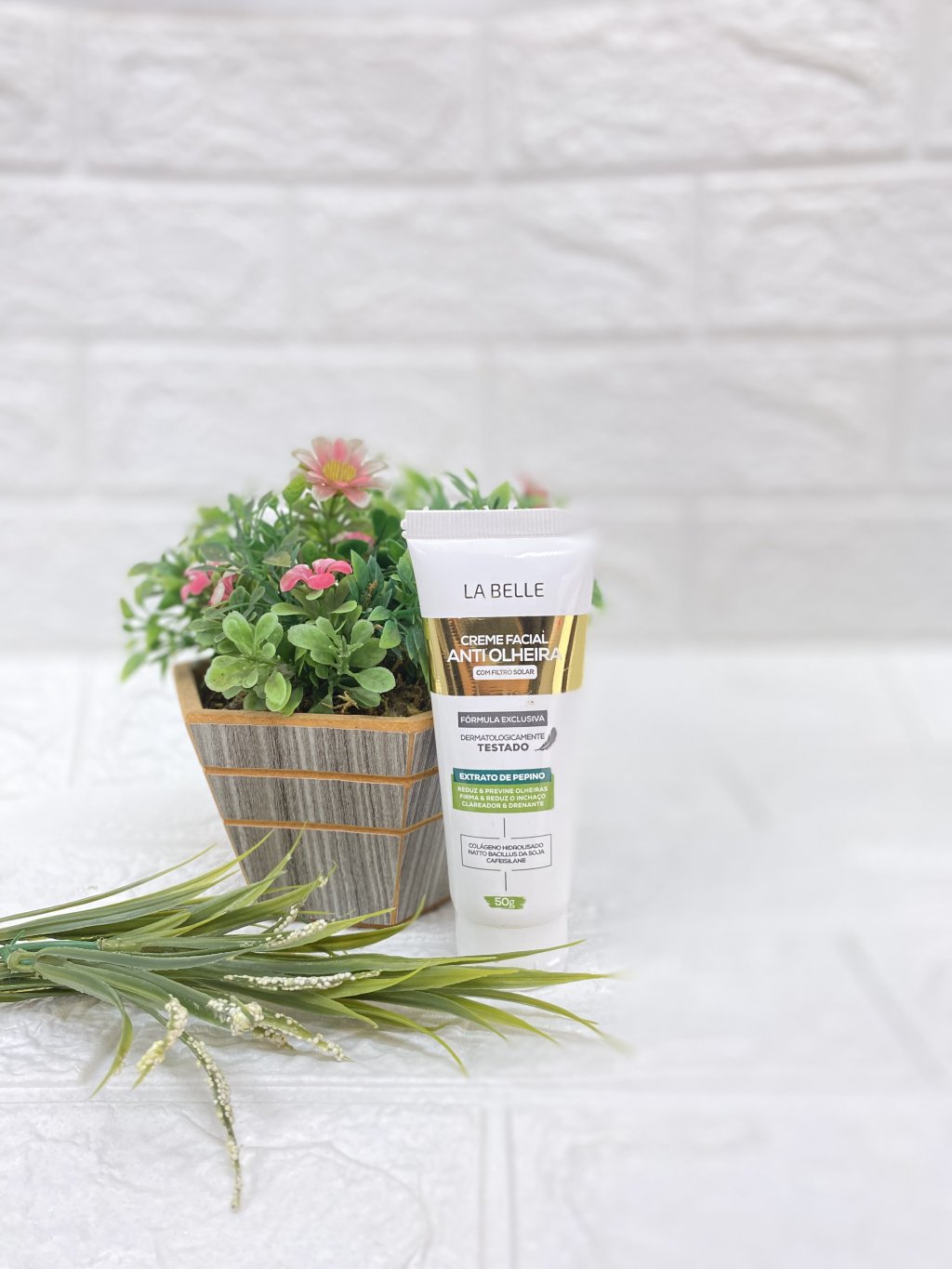 Hidratante Facial Anti olheira com filtro solar 
