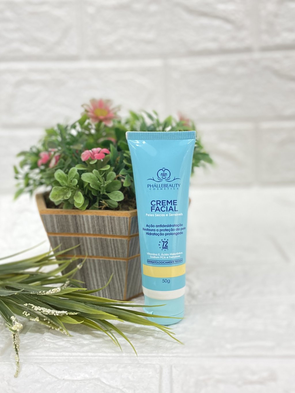 Creme Hidratante Facial peles secas e sensíveis 