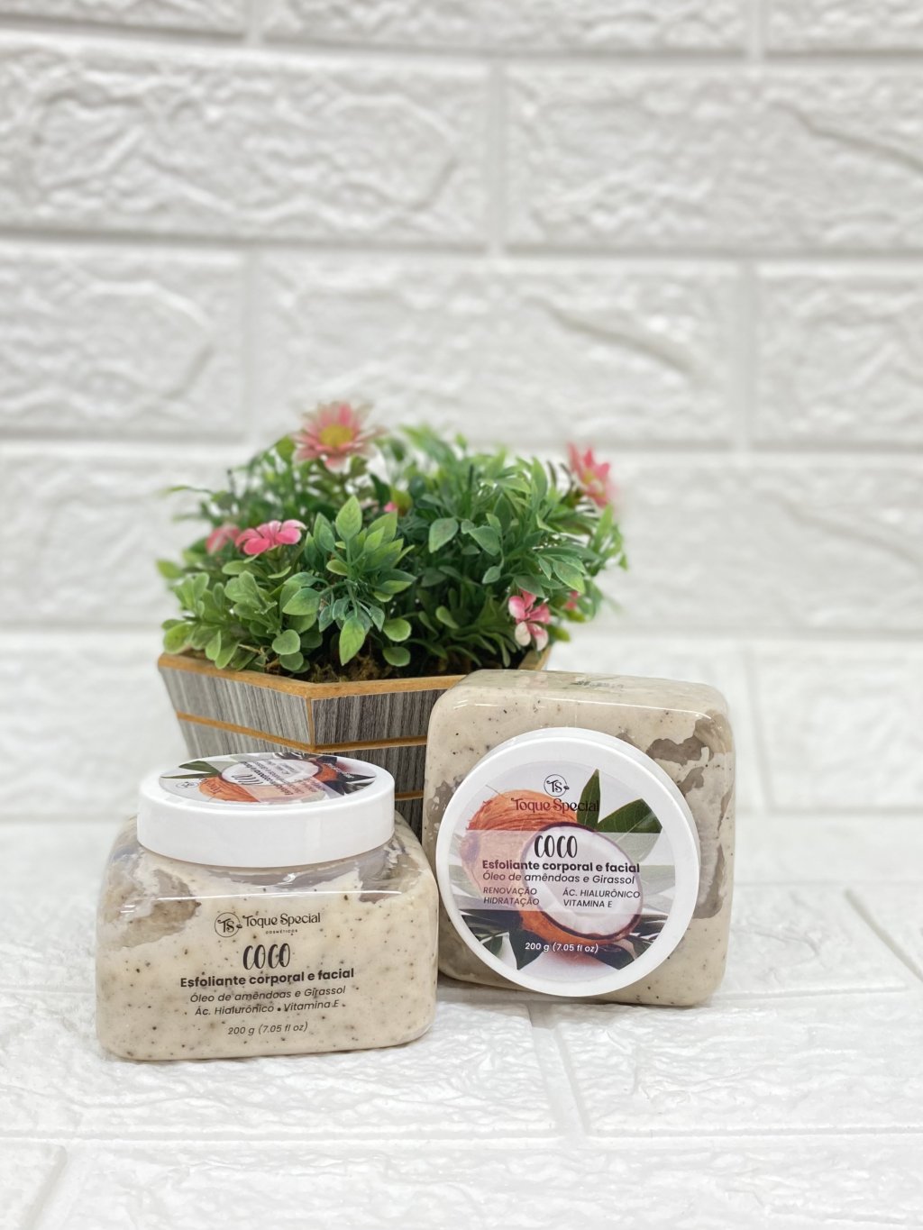 Esfoliante Corporal Coco + Óleo de amêndoa 