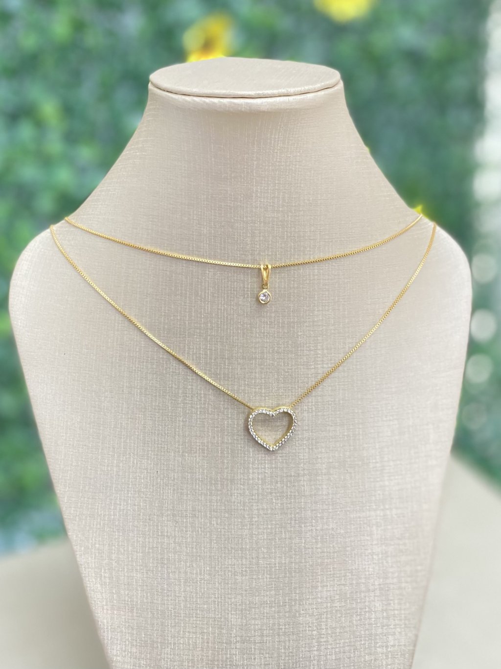 Choker folheado duplo com coração e ponto de luz