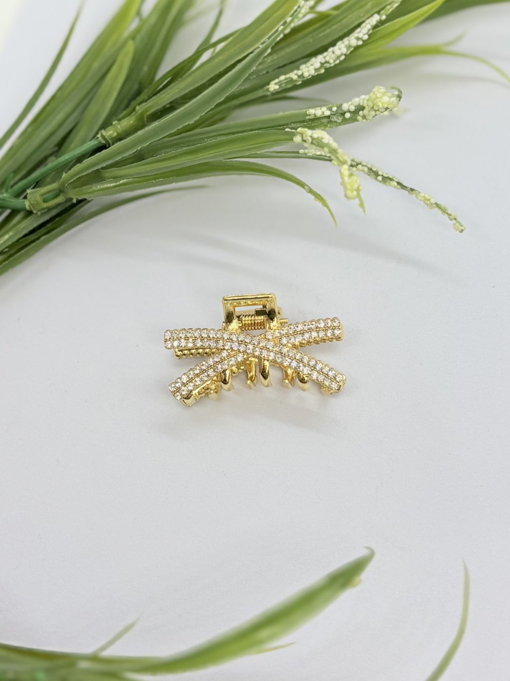 Piranha com strass dourado 