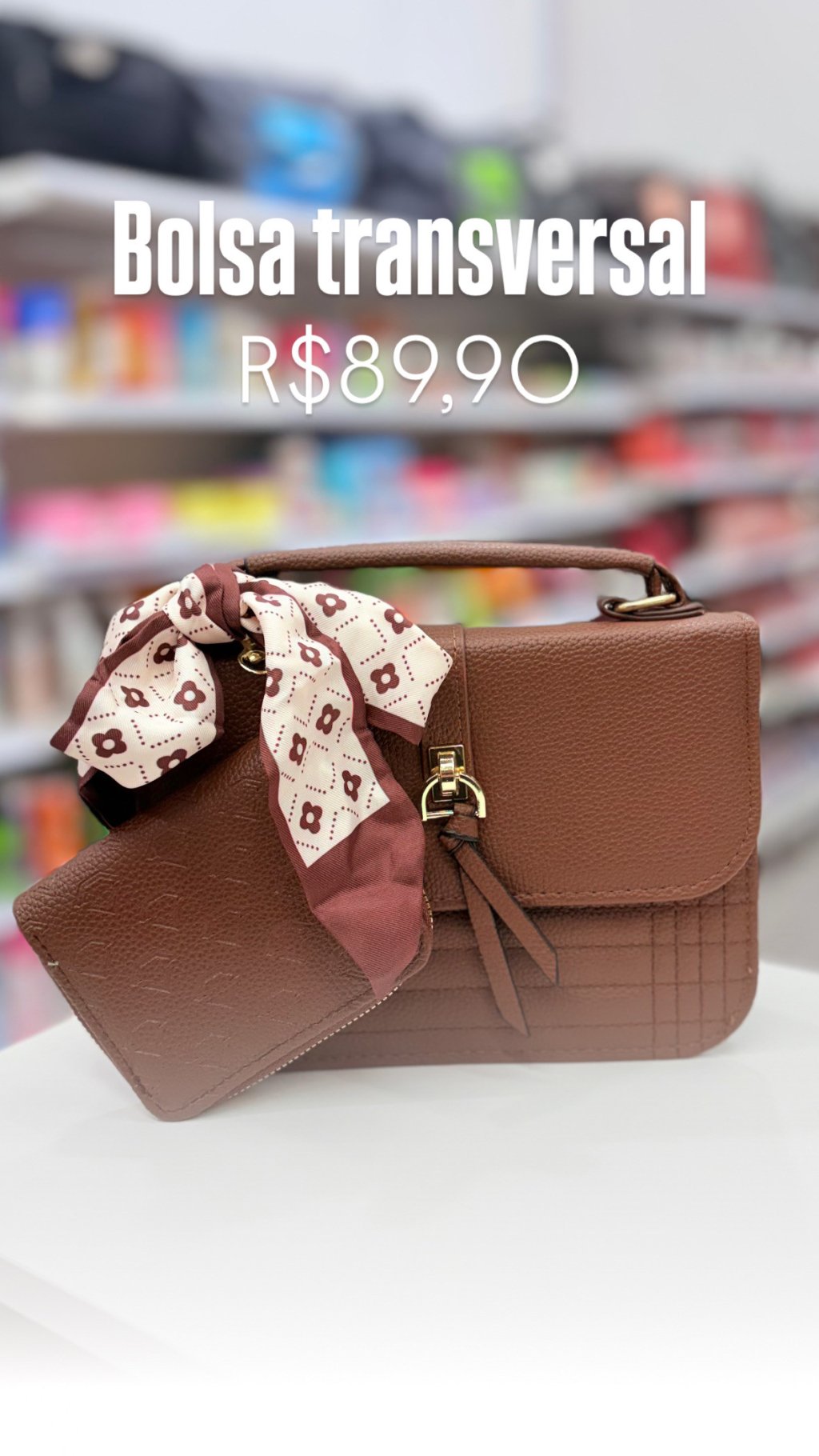 Bolsa com carteira e laço marrom 
