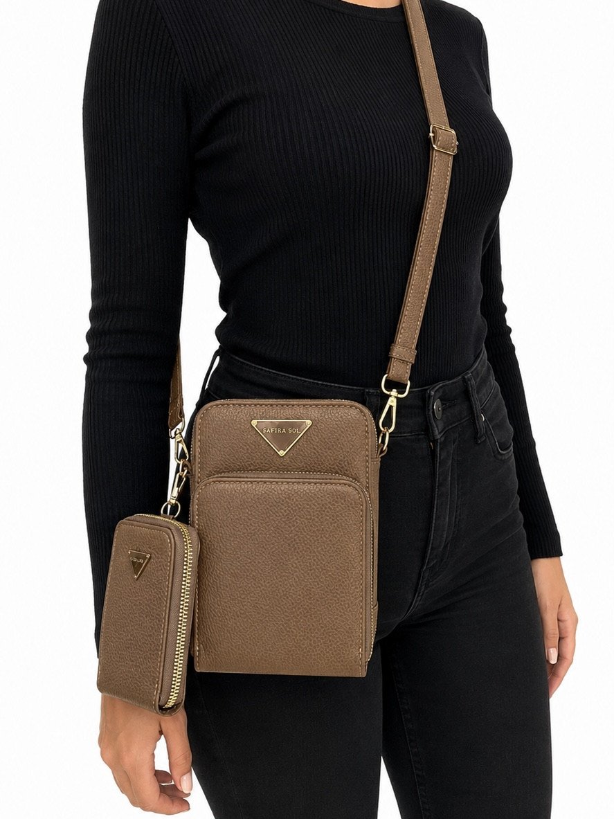 Bolsa atravessada com carteira marrom