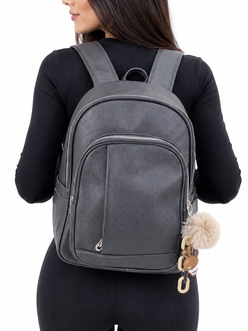 Mochila vulcouro preta com prata nos feixos 