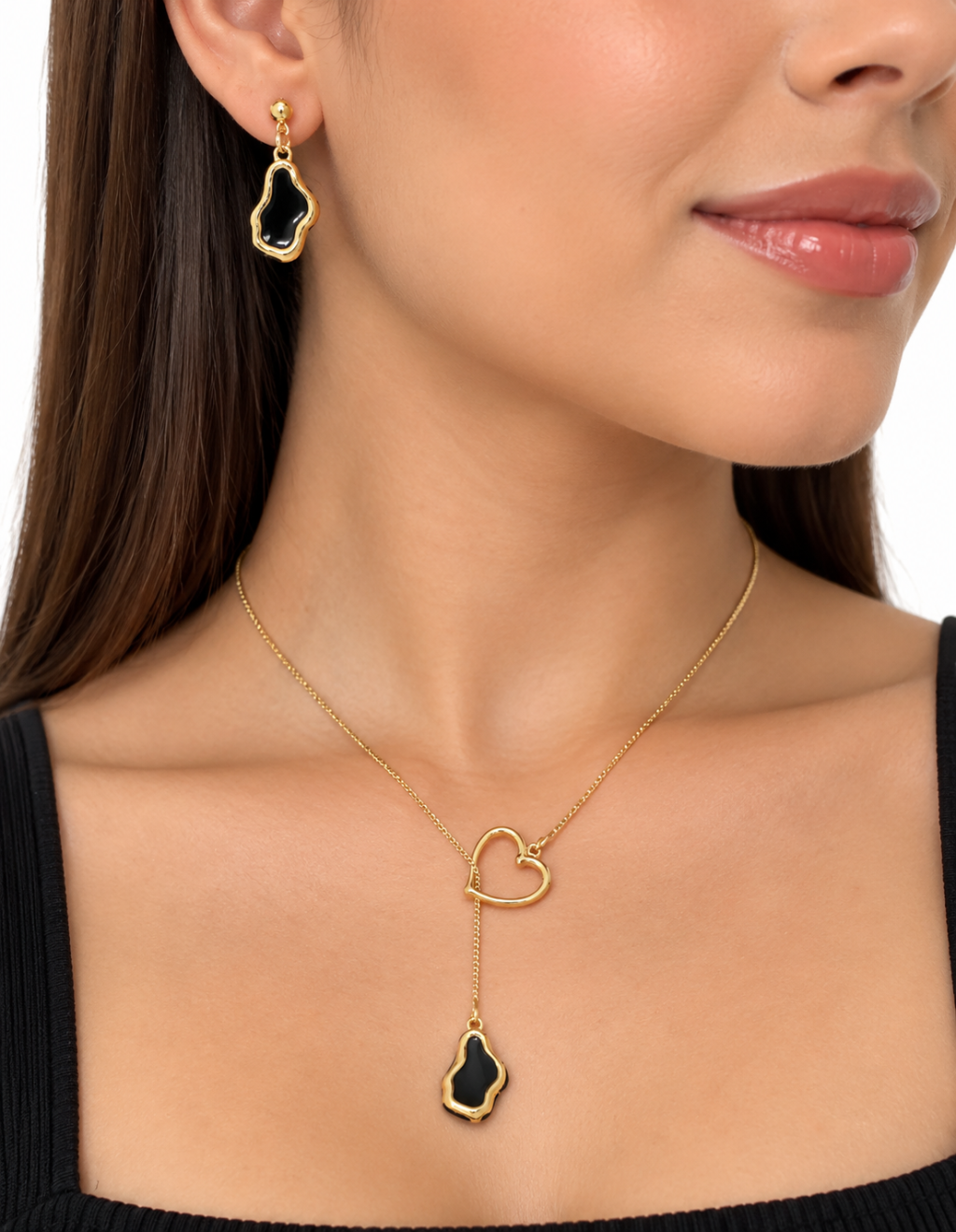 Conjunto folheado brinco e colar coração e gota assimétrica 