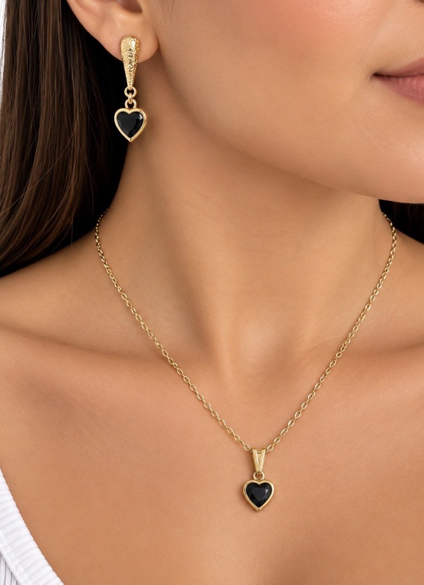 Conjunto folheado pingente coração preto 