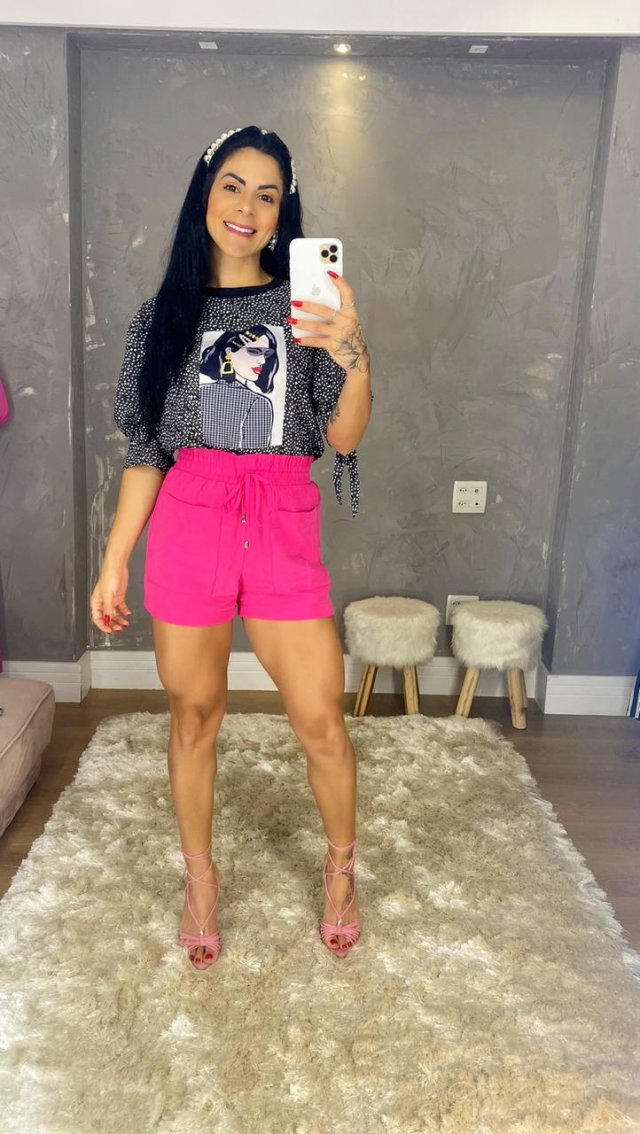Short rosa com elástico na cintura 