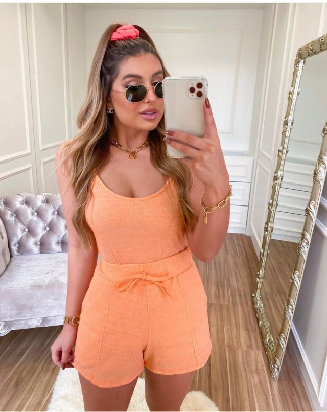 Conjunto de short e camiseta 