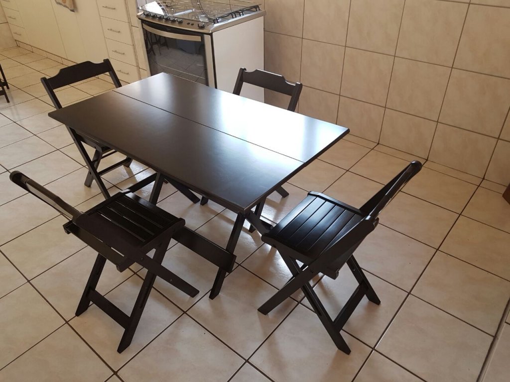 Mesa 1,20 X 0,70 com 4 cadeiras Tabaco, Preto e Mel (Com Tampo liso)