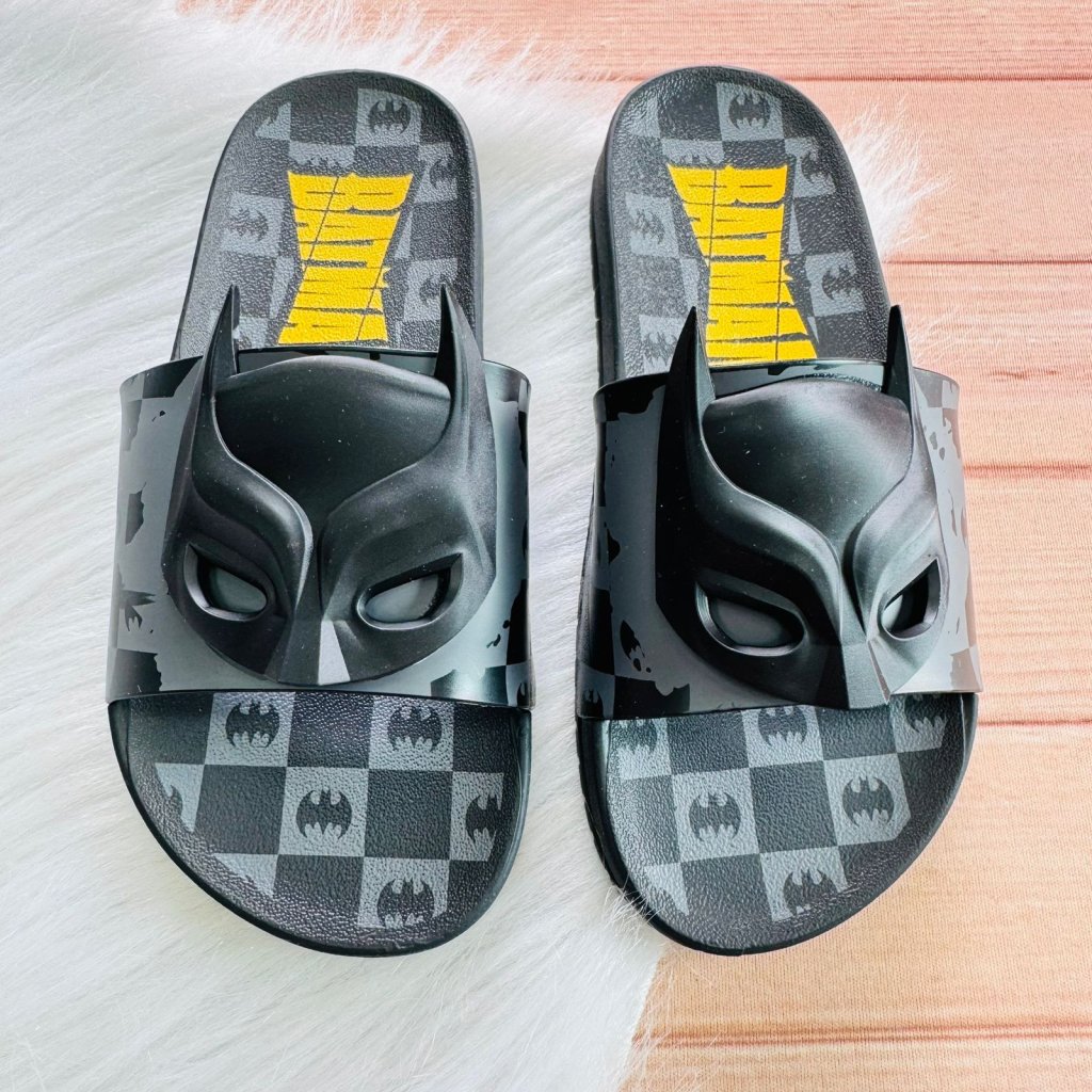 Chinelo Batman 25