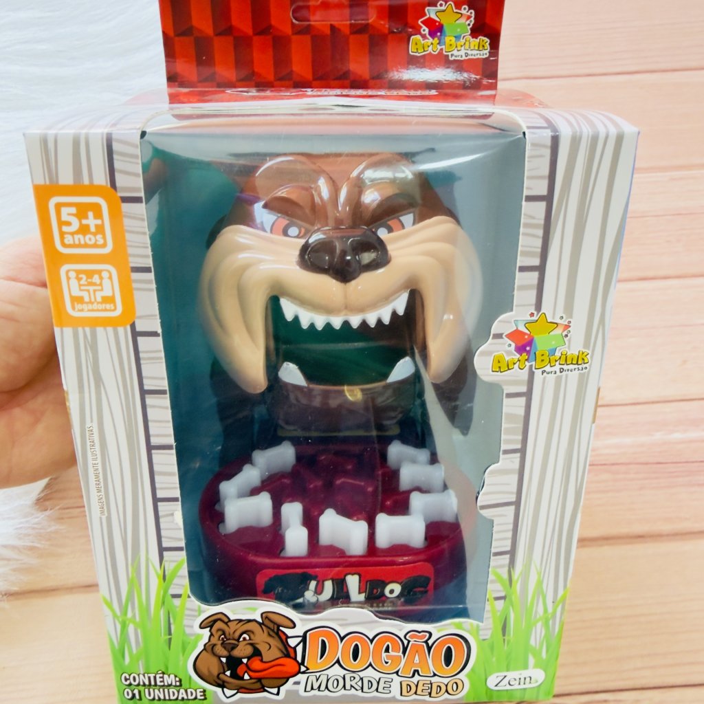 Dogão Morde Dedo