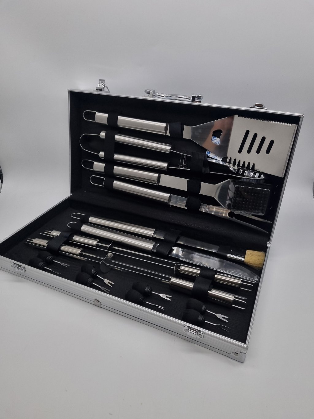 KIT CHURRASCO 18 PCS INOX REF: 6879