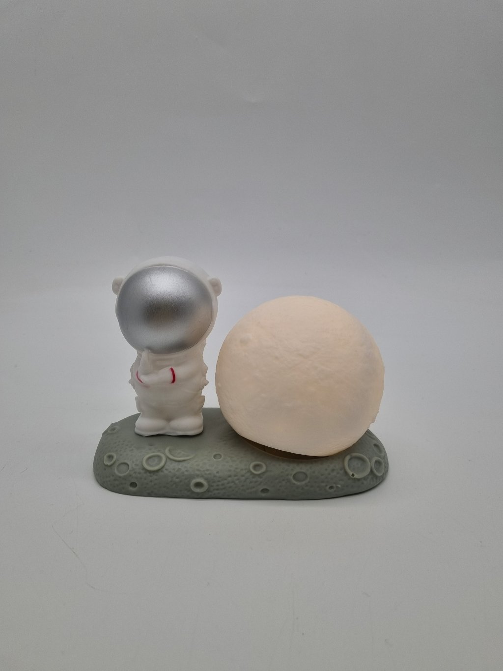 LUMINARIA ASTRONAUTA LED BATERIA 13.8X9.5 REF: 6892