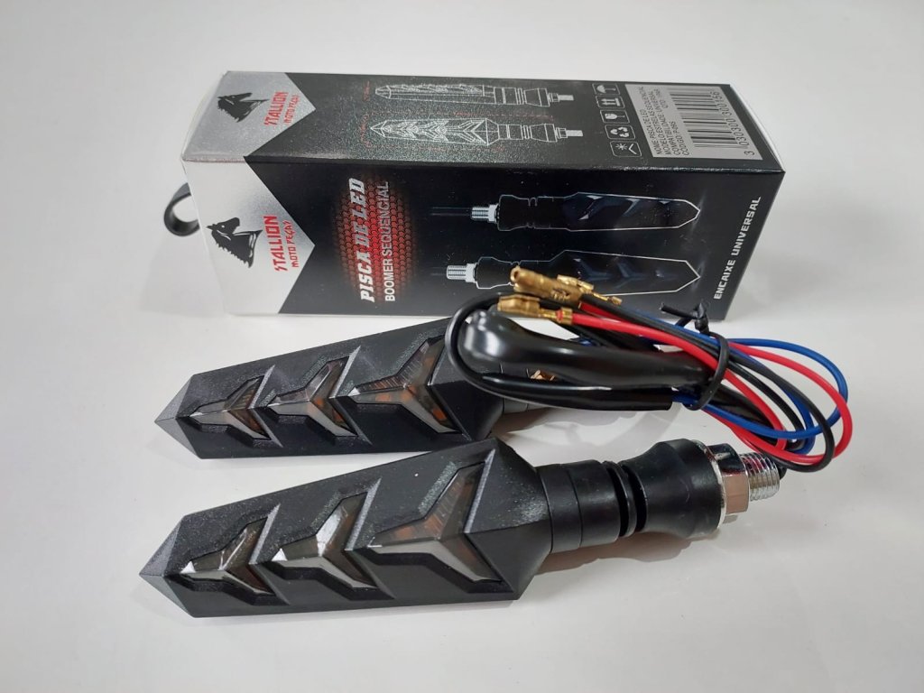 *PISCA DE LED ESTRELA SEQUENCIAL COMPATIBILIDADE UNIVERSAL (PAR) STALLION