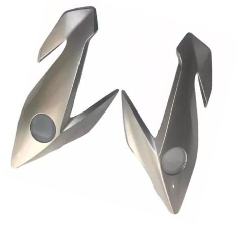 **CARENAGEM LAT. DO FAROL COMP. TITAN 160 22 PINT COR TITAN 160 PRATA M.	