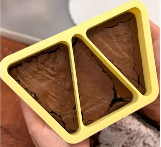 5781-CORTADOR DE BROWNIE FATIA - BLUE STAR