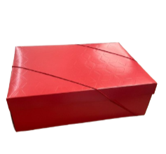 17893 - CAIXA RETANGULAR C/TP RELEVO VERMELHO M 35X25X11 - PC/ CROMUS