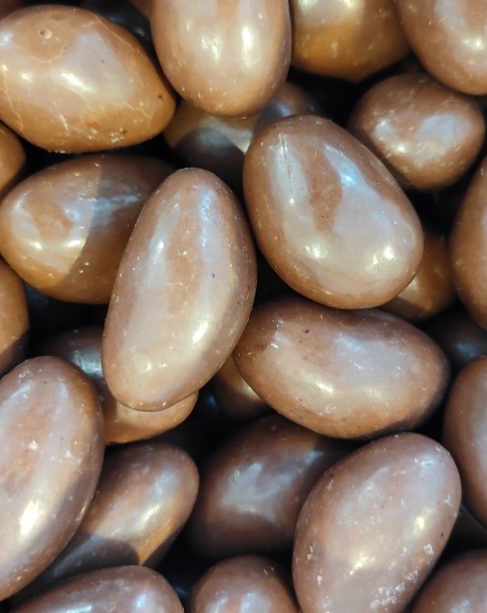 CASTANHA DO PARÁ COM CHOCOLATE