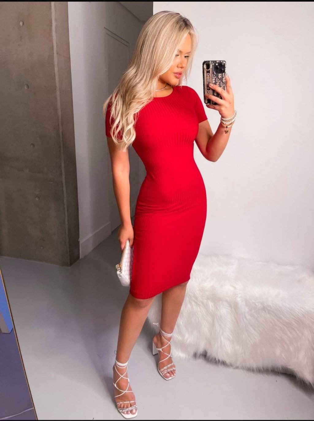 Vestido mídi canelado e manga 