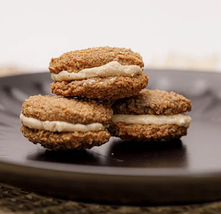Biscoito Low Carb Recheado com Chocolate Branco - 100g 