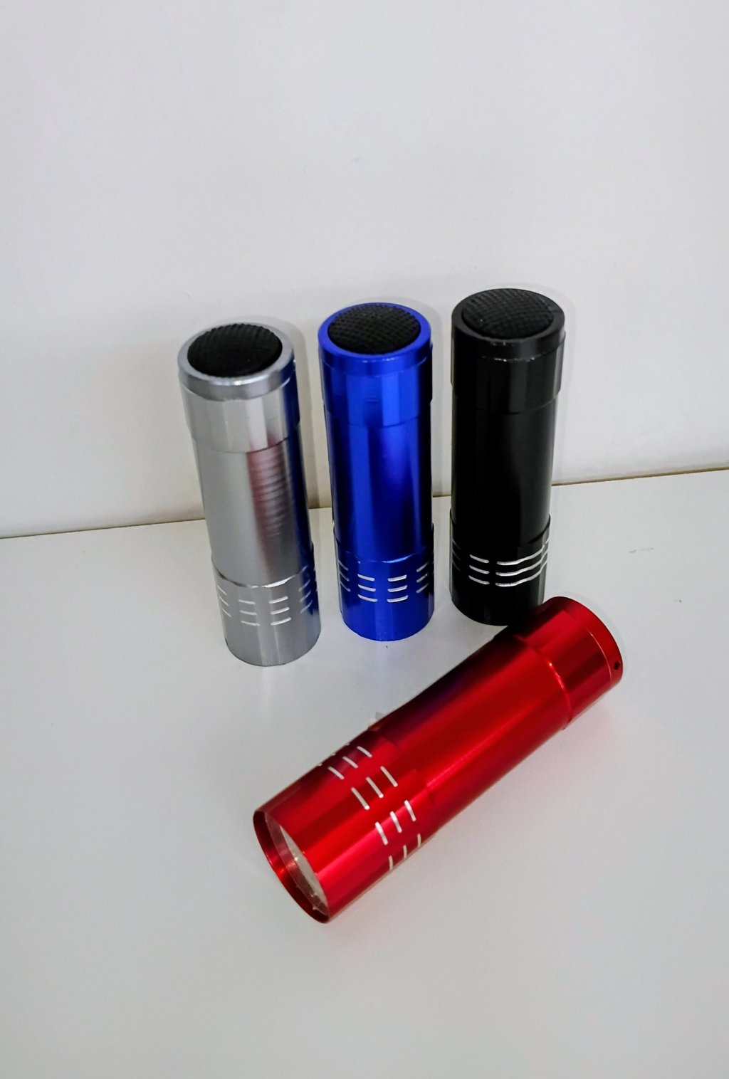 Lanterna Metal a Pilha ALL5113 9 Leds 8cm