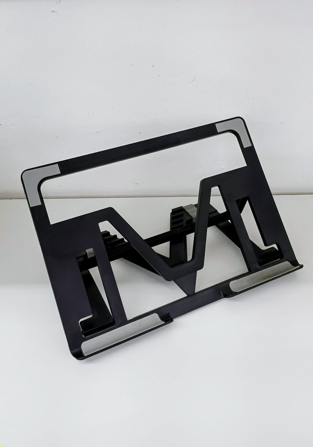 Suporte Plástico p/Tablet NS-3310