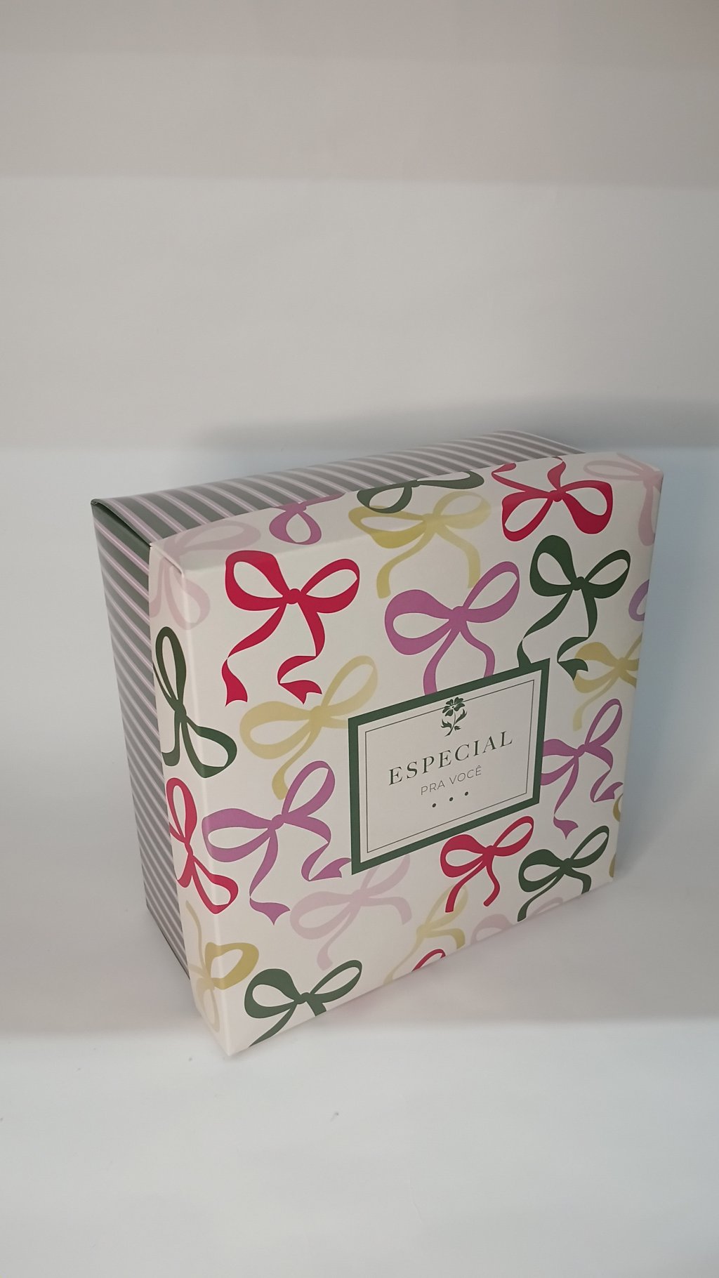 Caixa p/Presente Quadrada 13008060 20x20x10cm 