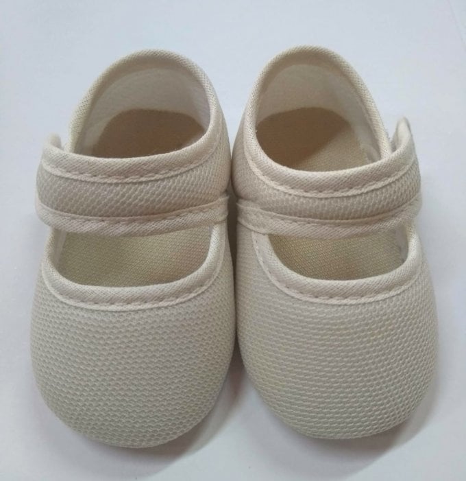 Sapatinho Jacar Boneca Marfim 