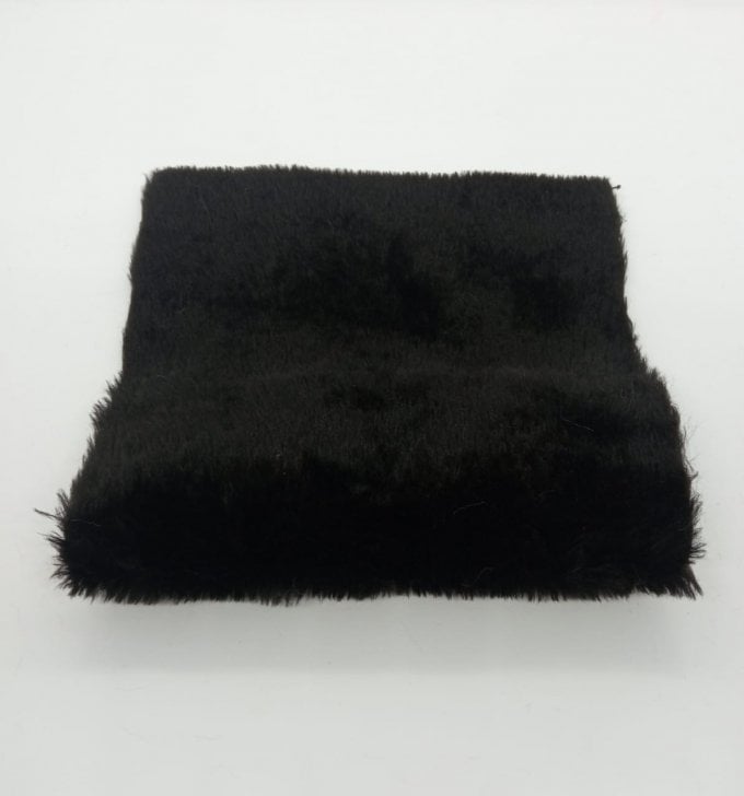 Pelúcia Preta 