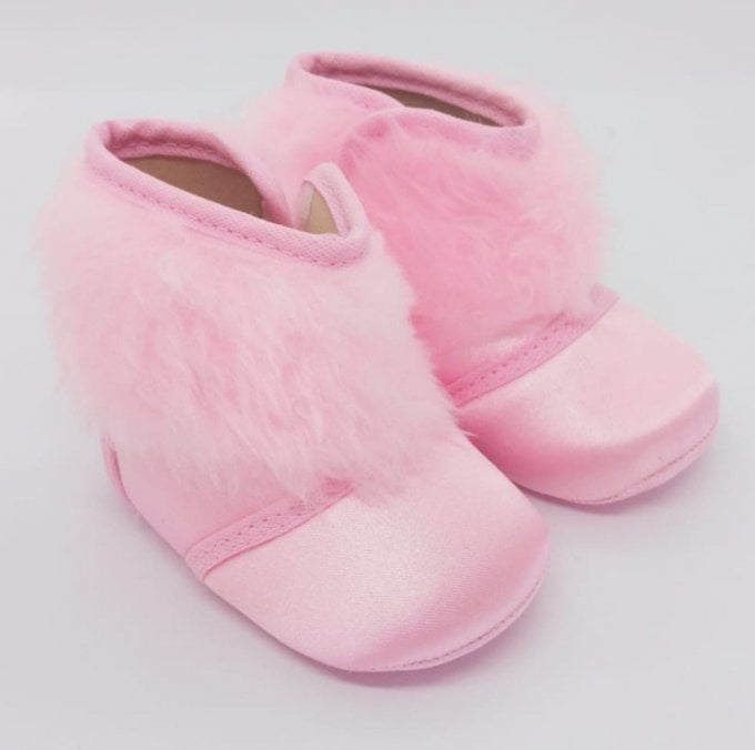 Botinha Cetim Rosa com Pelúcia Rosa