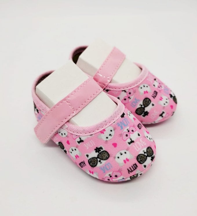 Sapatinho Estampado Gatinha Rosa 